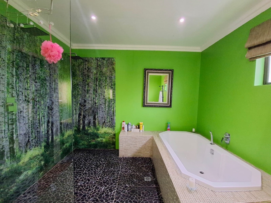 3 Bedroom Property for Sale in Sunrise On Sea Eastern Cape